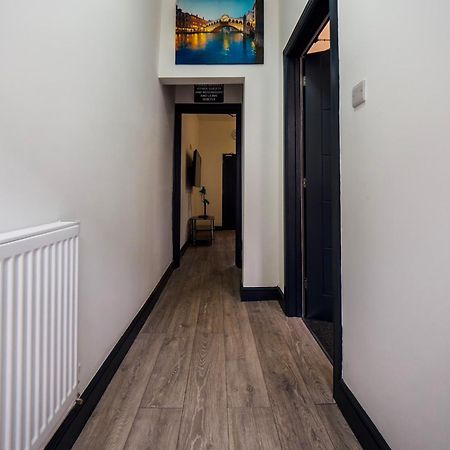 Chatham Lodge Cosy Large Double Room 1 Stoke-on-Trent Bagian luar foto