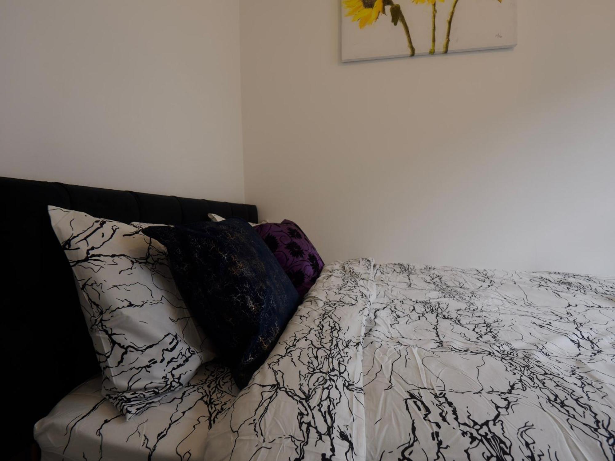 Chatham Lodge Cosy Large Double Room 1 Stoke-on-Trent Bagian luar foto