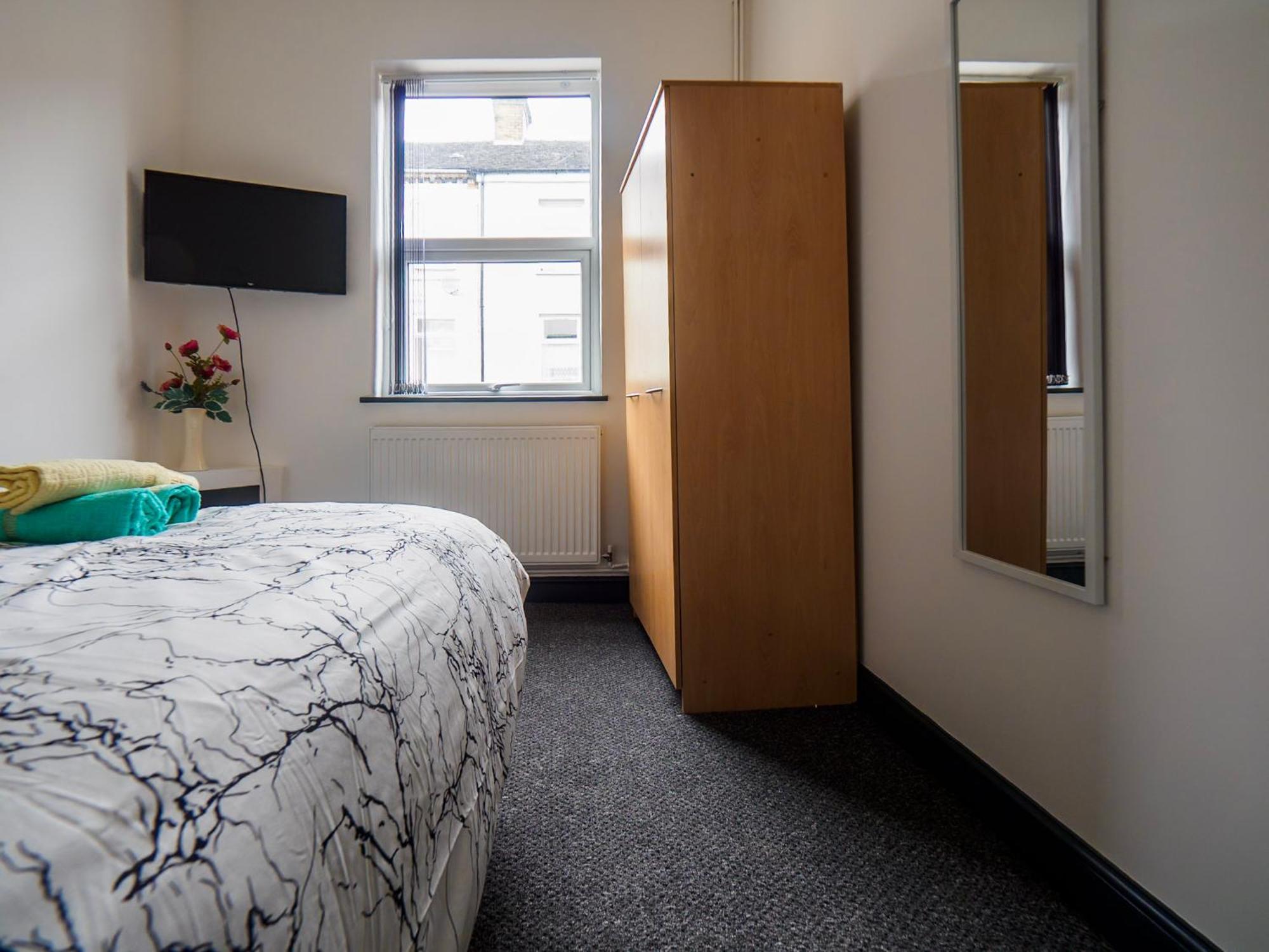 Chatham Lodge Cosy Large Double Room 1 Stoke-on-Trent Bagian luar foto
